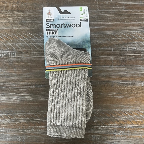 NWT Smartwool Classic Edition Hike Full Cushion Socks Size M Grey Merino Wool - Picture 1 of 6